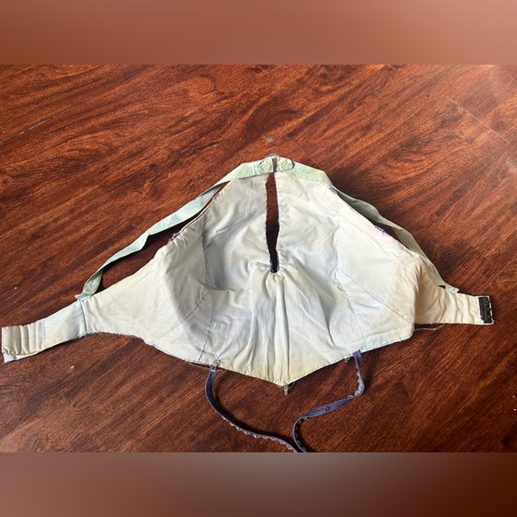 Well Loved Belly Dance Costume. 32 C cup and 41 inch Hip. - Picture 8 of 9